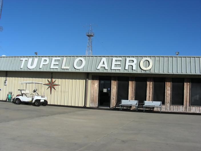Tupelo Aero at Tupelo Regional was open.