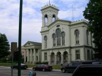 The Chemung County Court House, though not the part with the memorial in front.